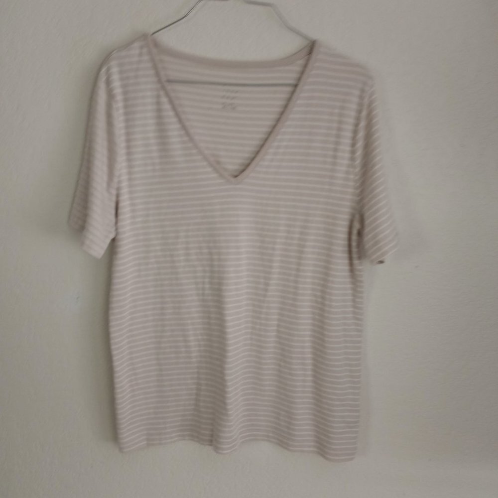 A New Day XXL Striped V-Neck‎ Tee Shirt T-Shirt Cream White